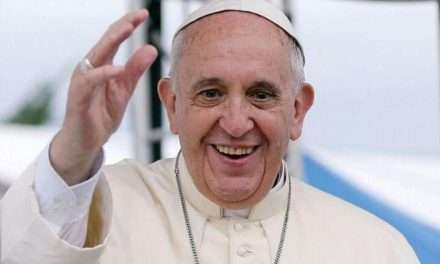 Covid: Papa Francesco ha regolarmente ottenuto il suo Green pass