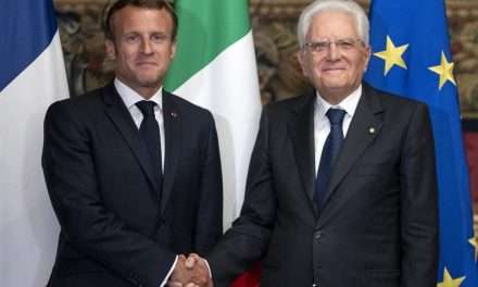 Quirinale: il Mattarella bis piace alle cancellerie estere. Messaggi di Macron, Michel e von der Leyen