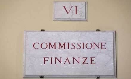 Delega fiscale: in stand by la flat tax incrementale, stretta su Cannabis light e gioco d’azzardo