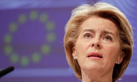 Ursula von der Leyen: “La Cina intende sfruttare a suo vantaggio l’indebolimento russo”