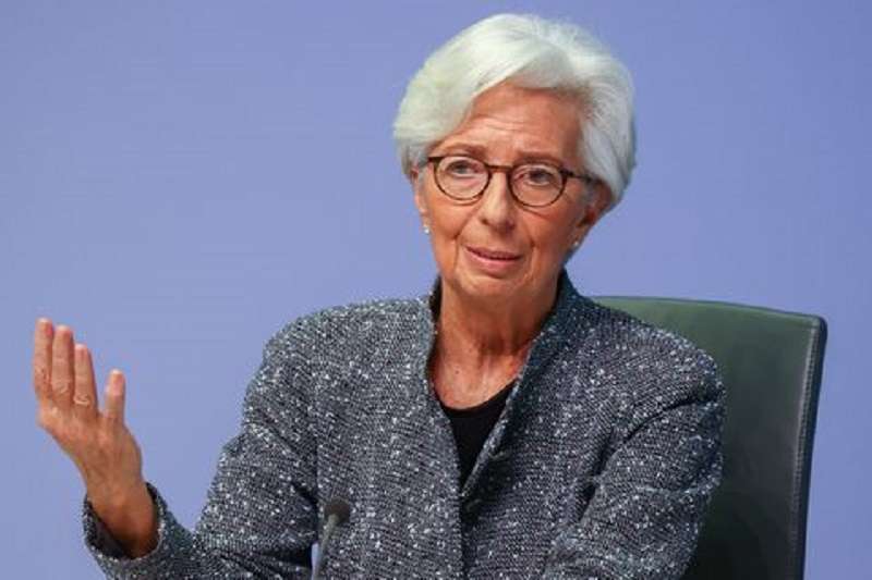 Bce, Lagarde: “La previsione è che l’inflazione aumenti leggermente, non è il momento di abbassare la guardia”