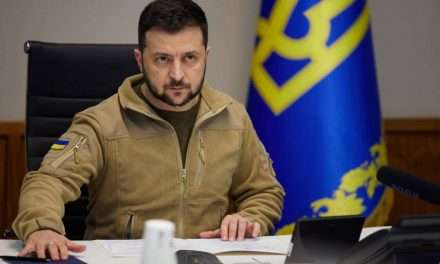 Guerra in Ucraina, Zelensky: “Siamo pronti a lanciare la controffensiva per liberare i territori dagli invasori”