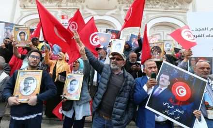 Tunisia la Festa dei Martiri è occasione per rivendicare i diritti: slogan contro Saied