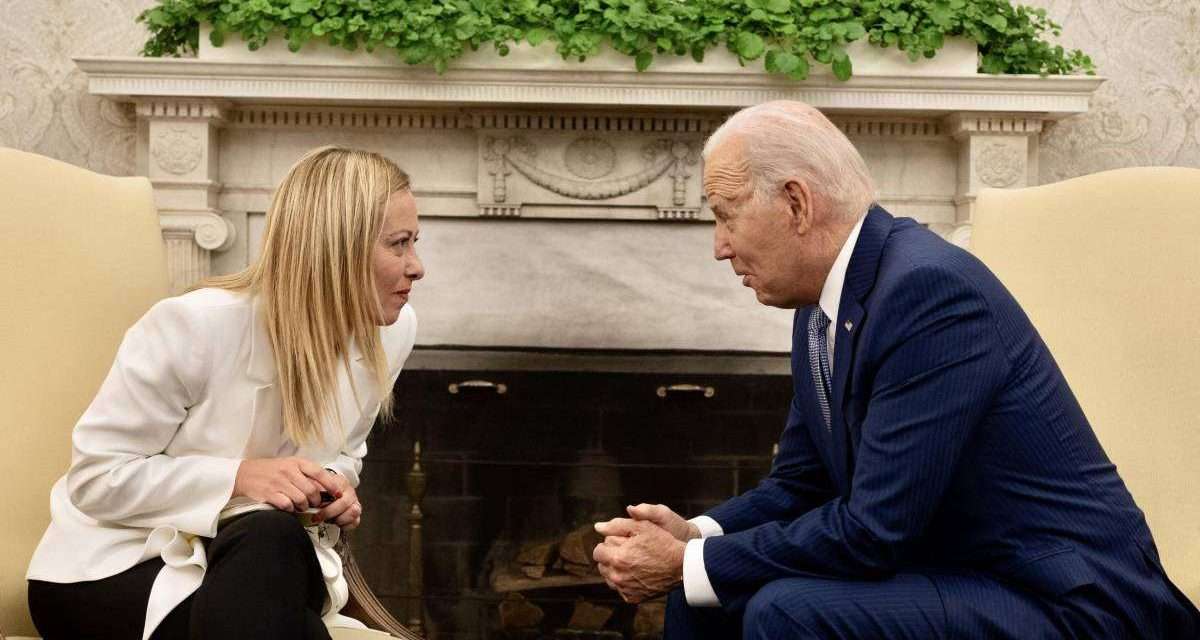 L’incontro tra Meloni e Biden alla Casa Bianca, il presidente Usa: “Siamo diventati amici”