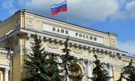 Russia, allarme della Banca Centrale: “Attenzione ai truffatori che promettono di sbloccare i beni congelati”