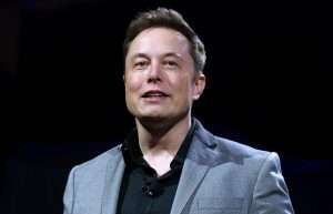 Elon Musk annuncia che il paziente di Neuralink riesce a muovere il mouse con il pensiero e continua a sognare Marte