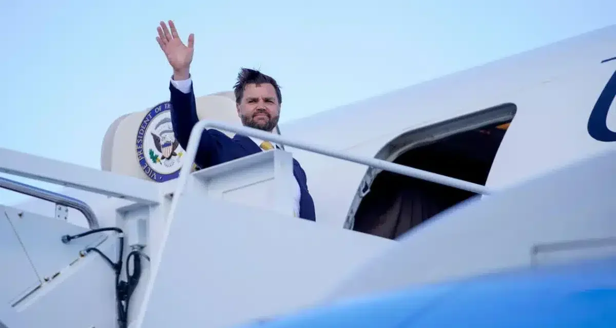 Iran  Usa. Nessun accordo, fumata nera a Islamabad. Vance lascia il Pakistan